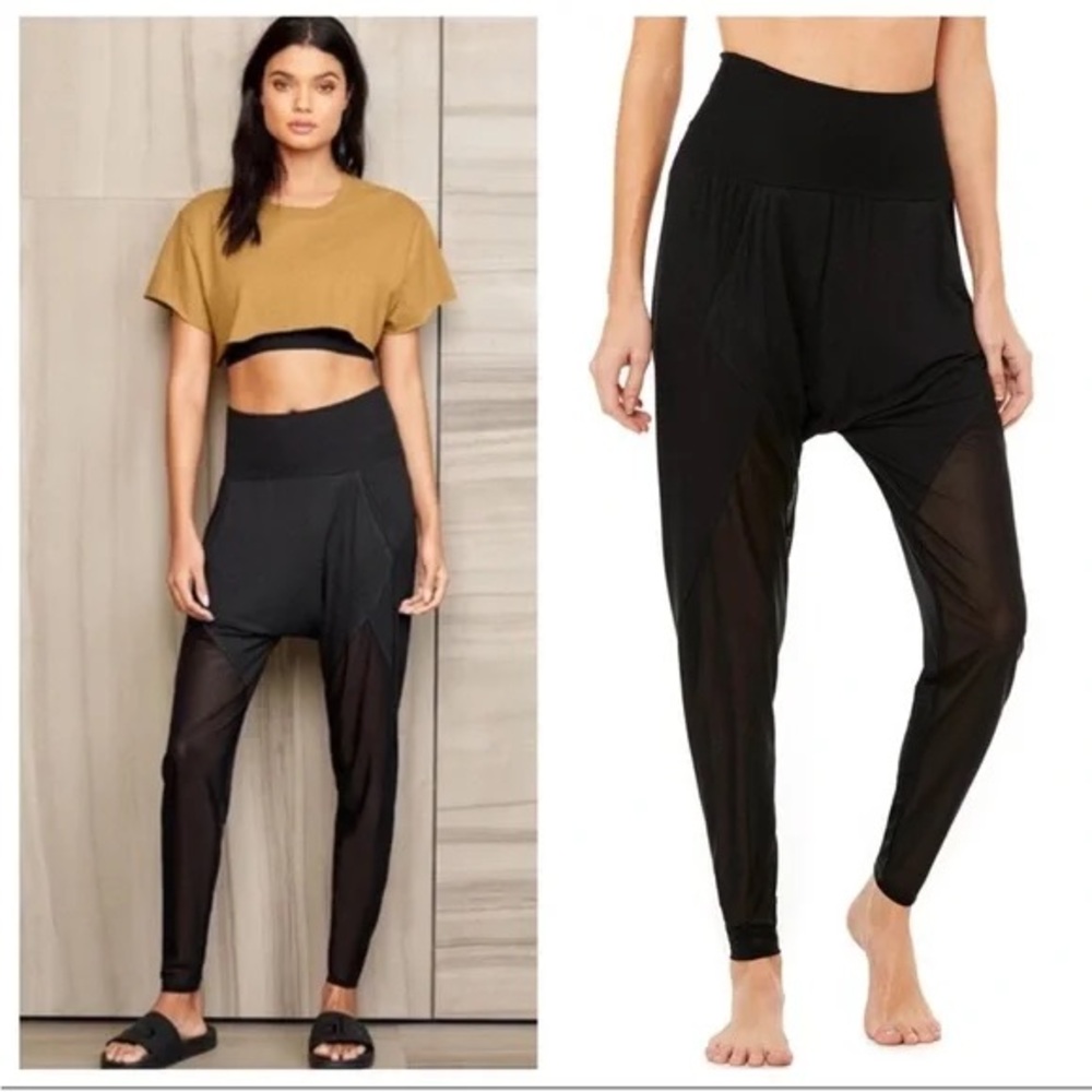 ALO Yoga Black Mesh Panel Axis